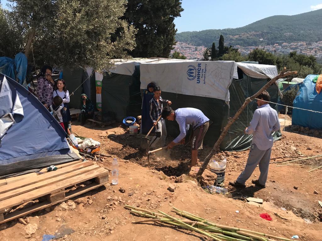 A Lesbos e Samos si lavora insieme, profughi e volontari, per migliorare la vita di tutti. #santegidiosummer continua...